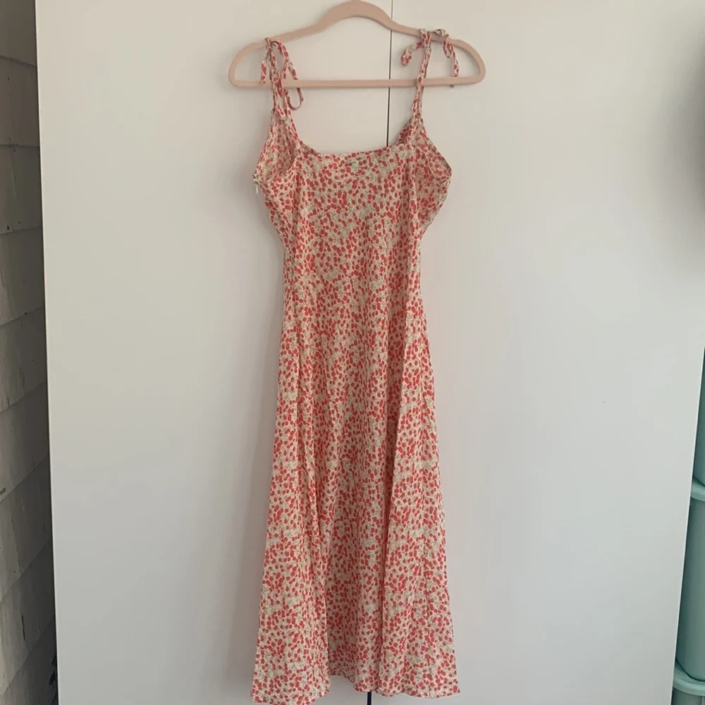 Showpo California Midi Dress in Red Floral. Size 10. - Picture 3 of 6